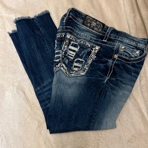 Miss Me Capris. Size 28.